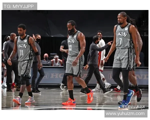 杜兰特要求哈登解释离开篮网原因，认为加入雄鹿是转折点